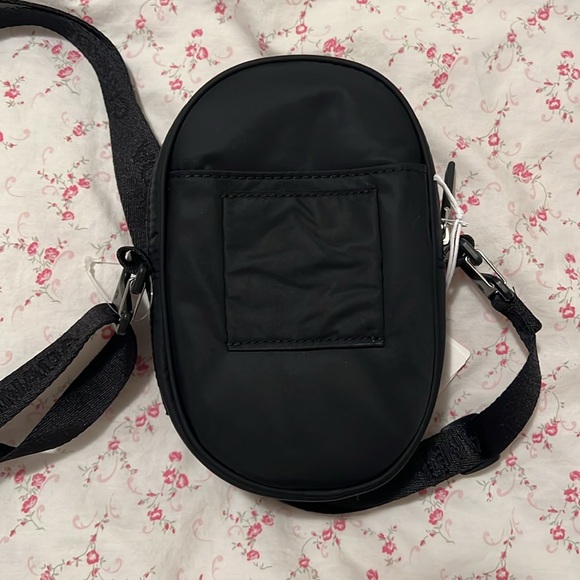 Team Canada 22 Future Legacy Crossbody Bag BLACK - Picture 3 of 4